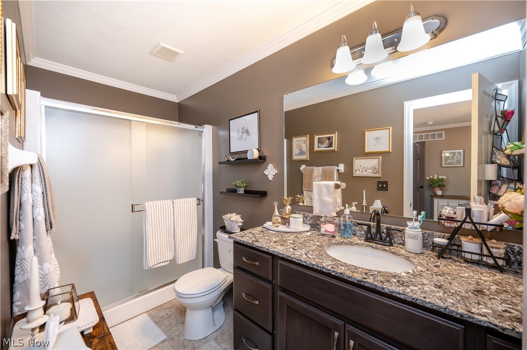1383 Cross Cove Austintown OH 44515