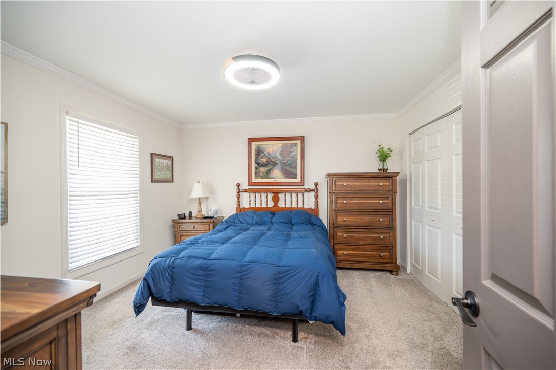 1383 Cross Cove Austintown OH 44515