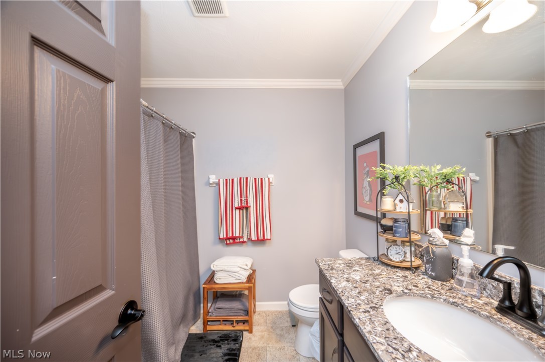 1383 Cross Cove Austintown OH 44515
