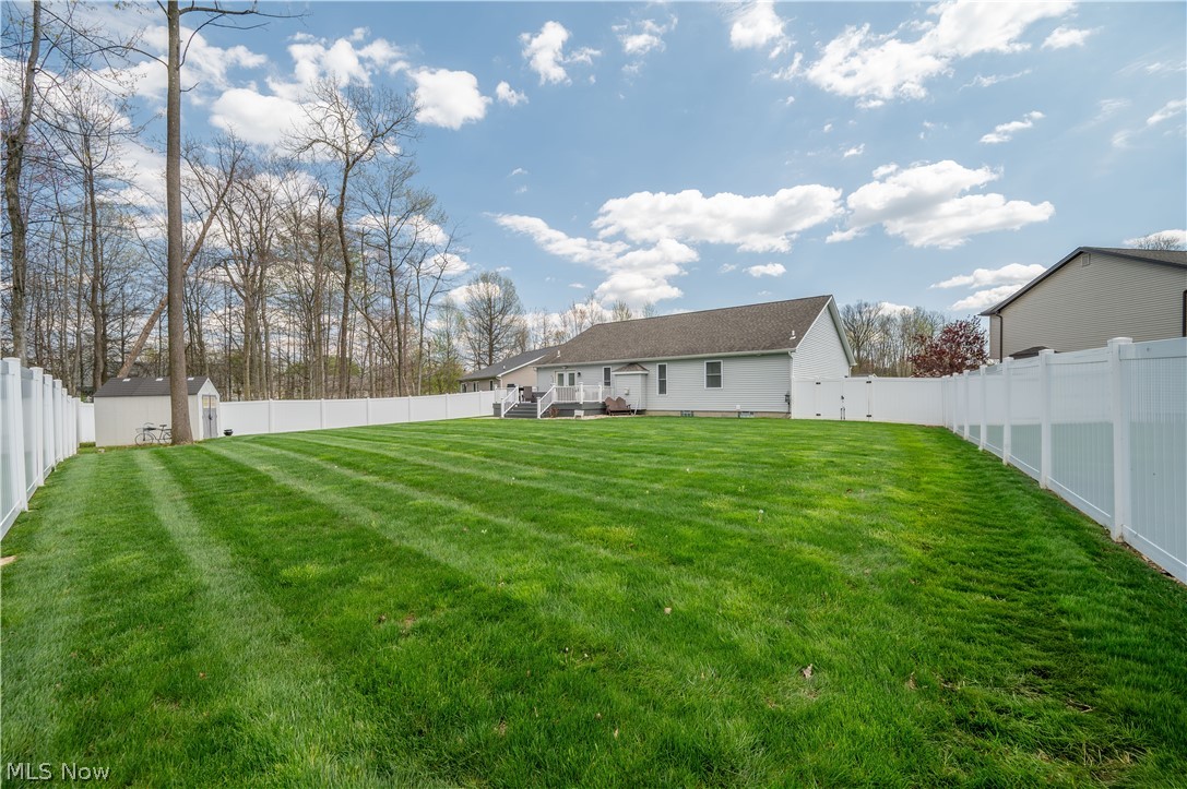 1383 Cross Cove Austintown OH 44515