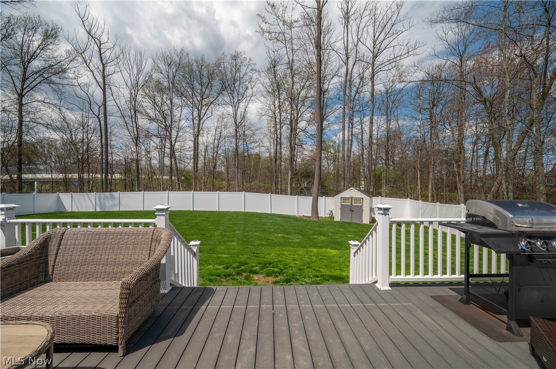 1383 Cross Cove Austintown OH 44515