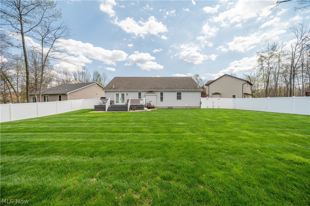 1383 Cross Cove Austintown OH 44515