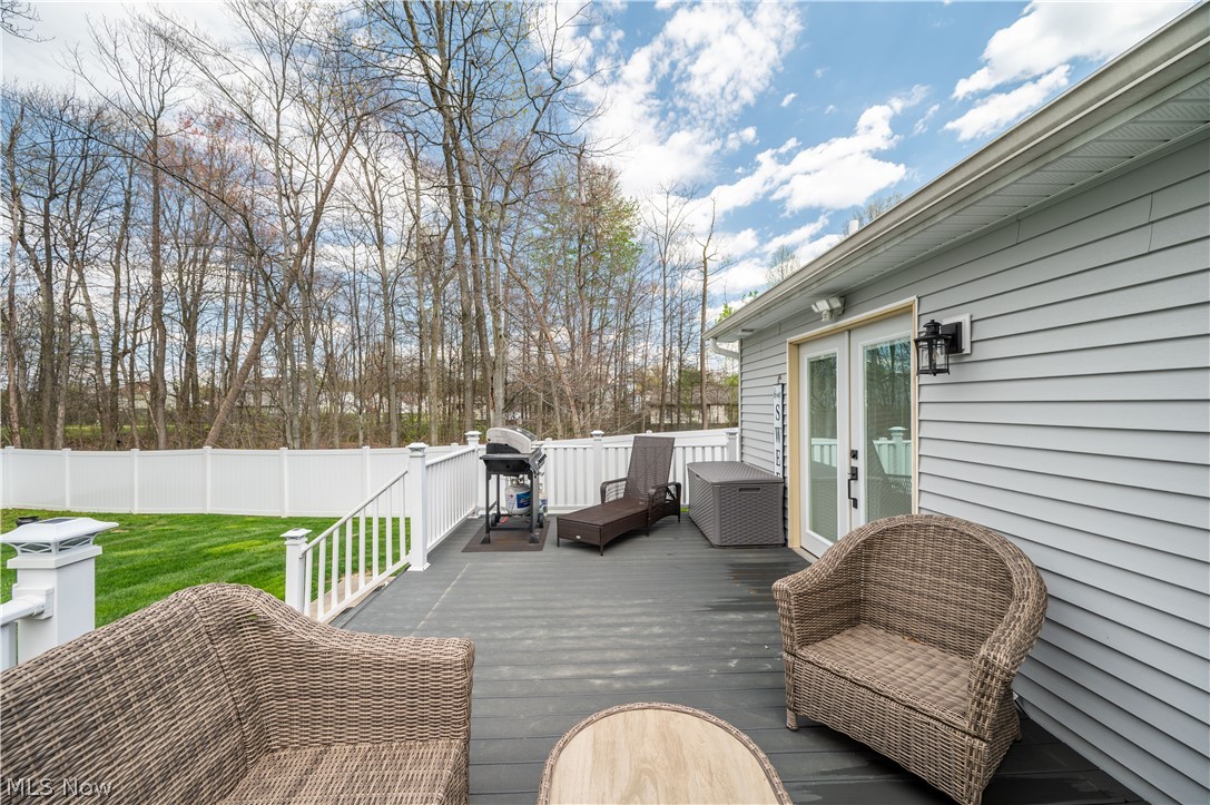 1383 Cross Cove Austintown OH 44515