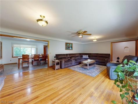 2156 Garden Drive Wickliffe OH 44092