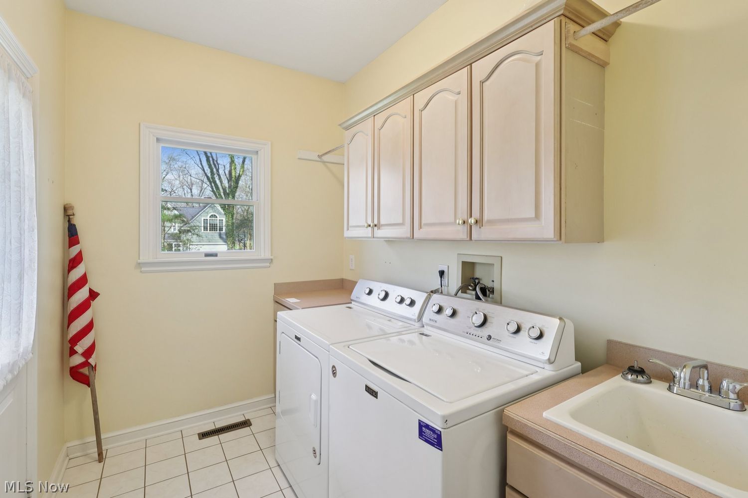 286 Sand Run Road Akron OH 44313