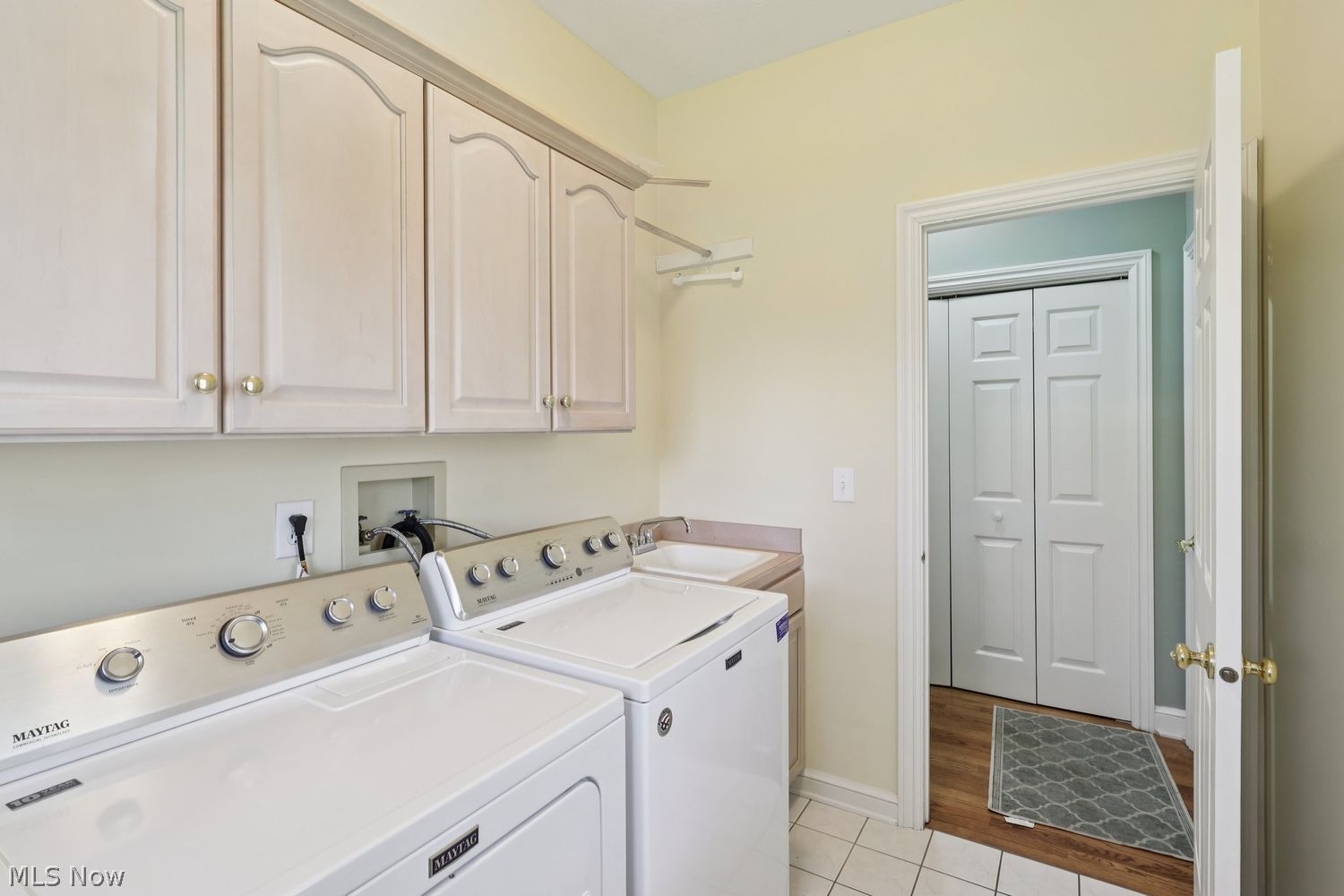 286 Sand Run Road Akron OH 44313
