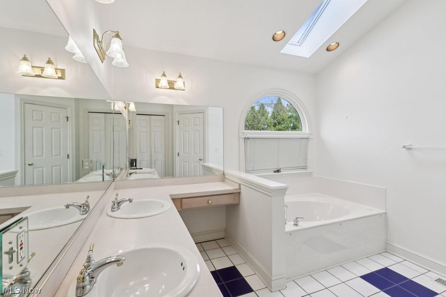 286 Sand Run Road Akron OH 44313