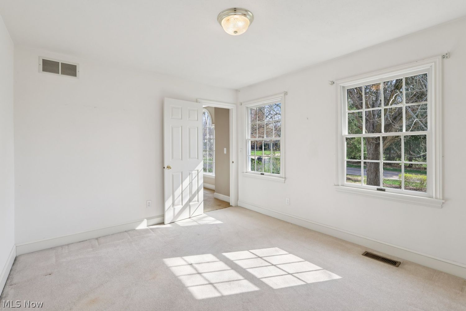 286 Sand Run Road Akron OH 44313