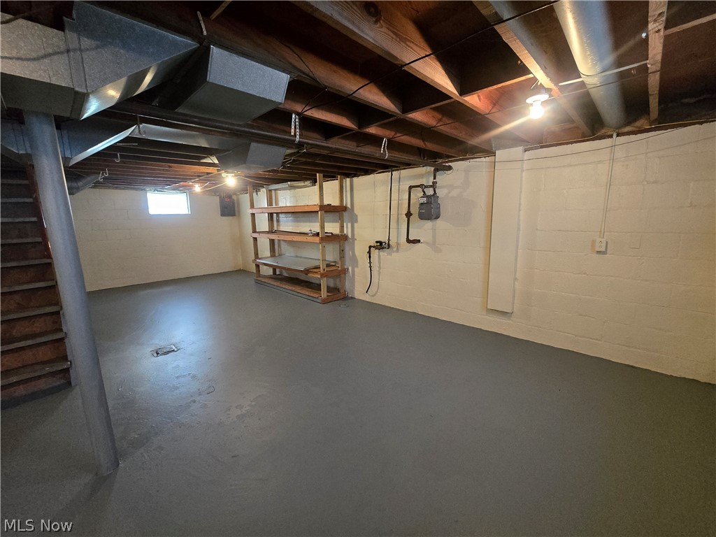 547 Belvedere Avenue SE Warren OH 44483
