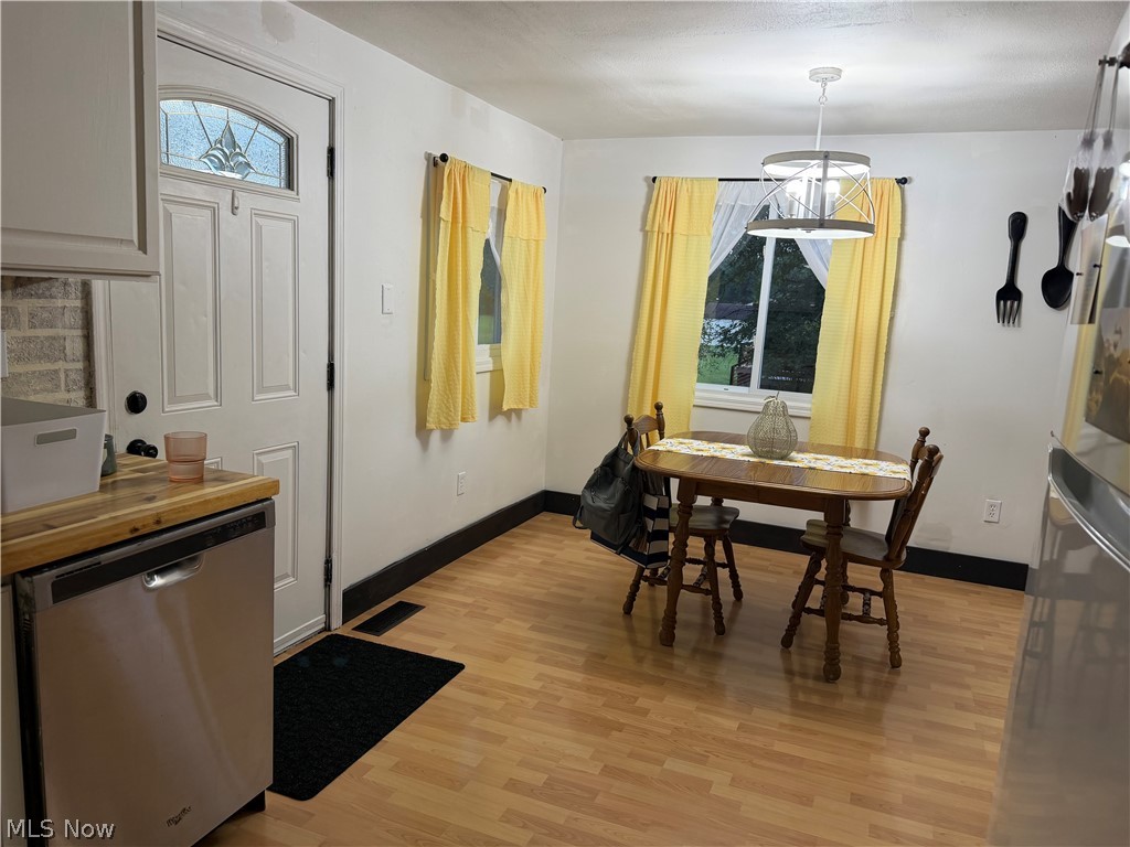 6206 Downs Road NW Warren OH 44481