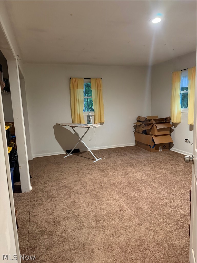 6206 Downs Road NW Warren OH 44481