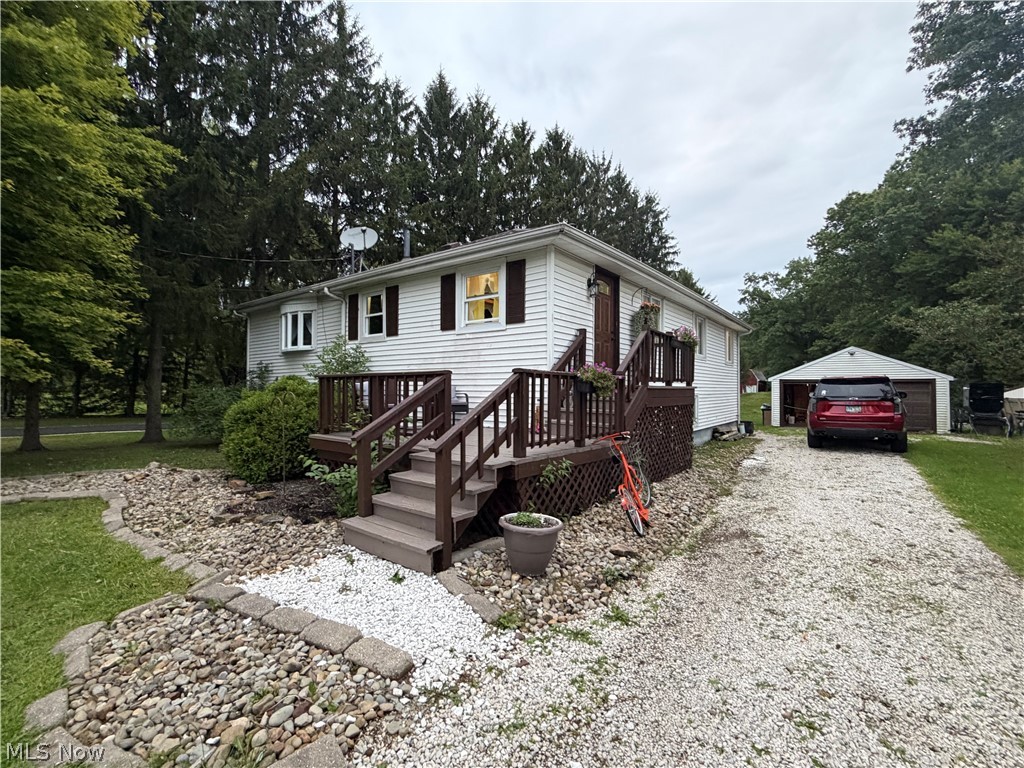 6206 Downs Road NW Warren OH 44481