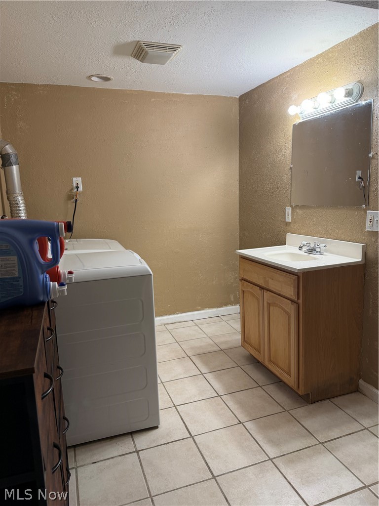 6206 Downs Road NW Warren OH 44481