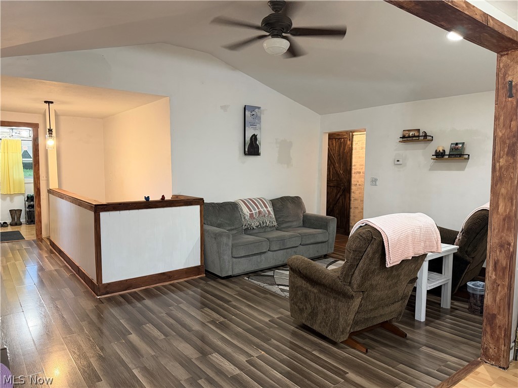 6206 Downs Road NW Warren OH 44481