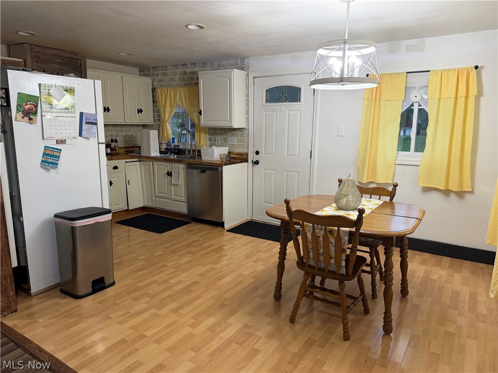 6206 Downs Road NW Warren OH 44481