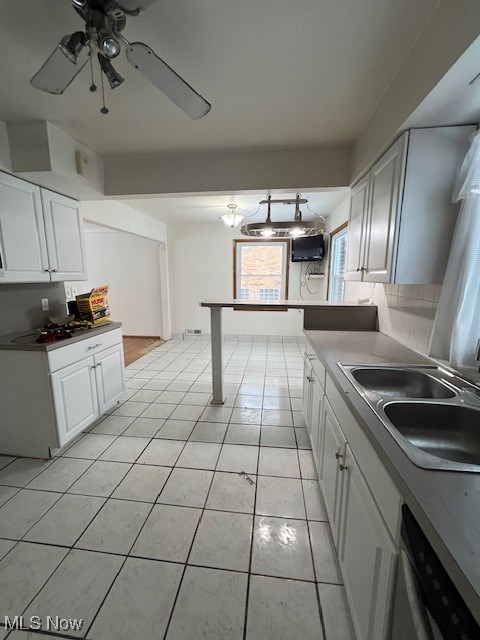 4465 E Frontenac Drive Warrensville Heights OH 44128