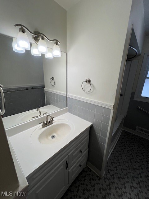 4465 E Frontenac Drive Warrensville Heights OH 44128