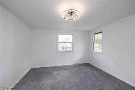 19806 Mountville Drive Maple Heights OH 44137