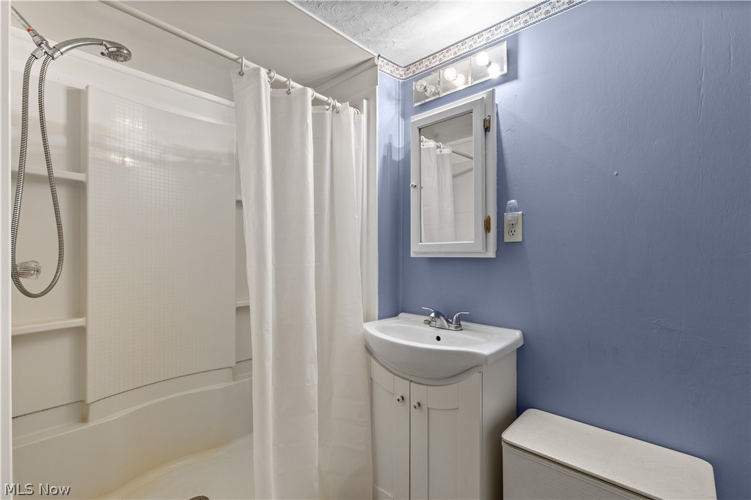 43133 Old Irondale Road Wellsville OH 43968