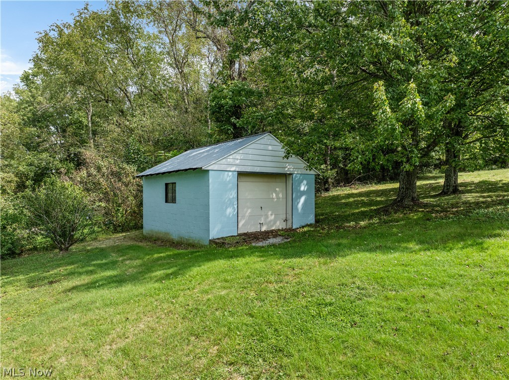 43133 Old Irondale Road Wellsville OH 43968