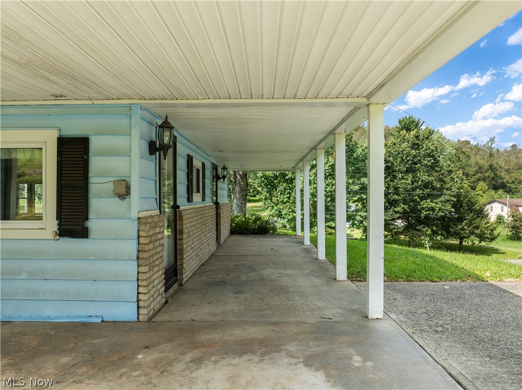 43133 Old Irondale Road Wellsville OH 43968