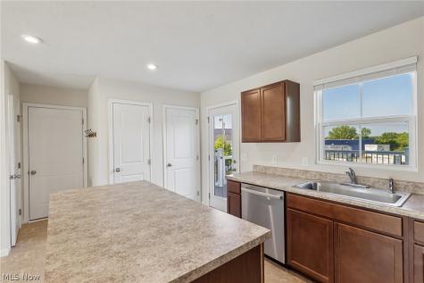 248 Captain Trail Seville OH 44273