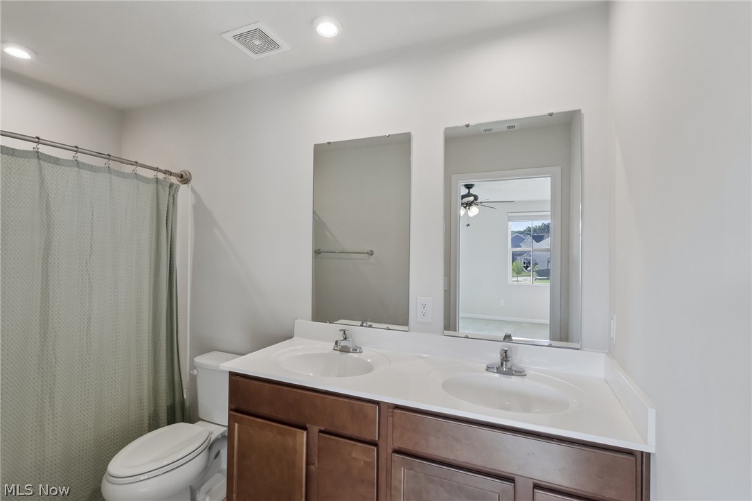 248 Captain Trail Seville OH 44273