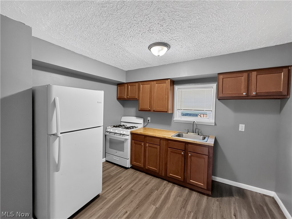 10409 Nelson Avenue Cleveland OH 44105