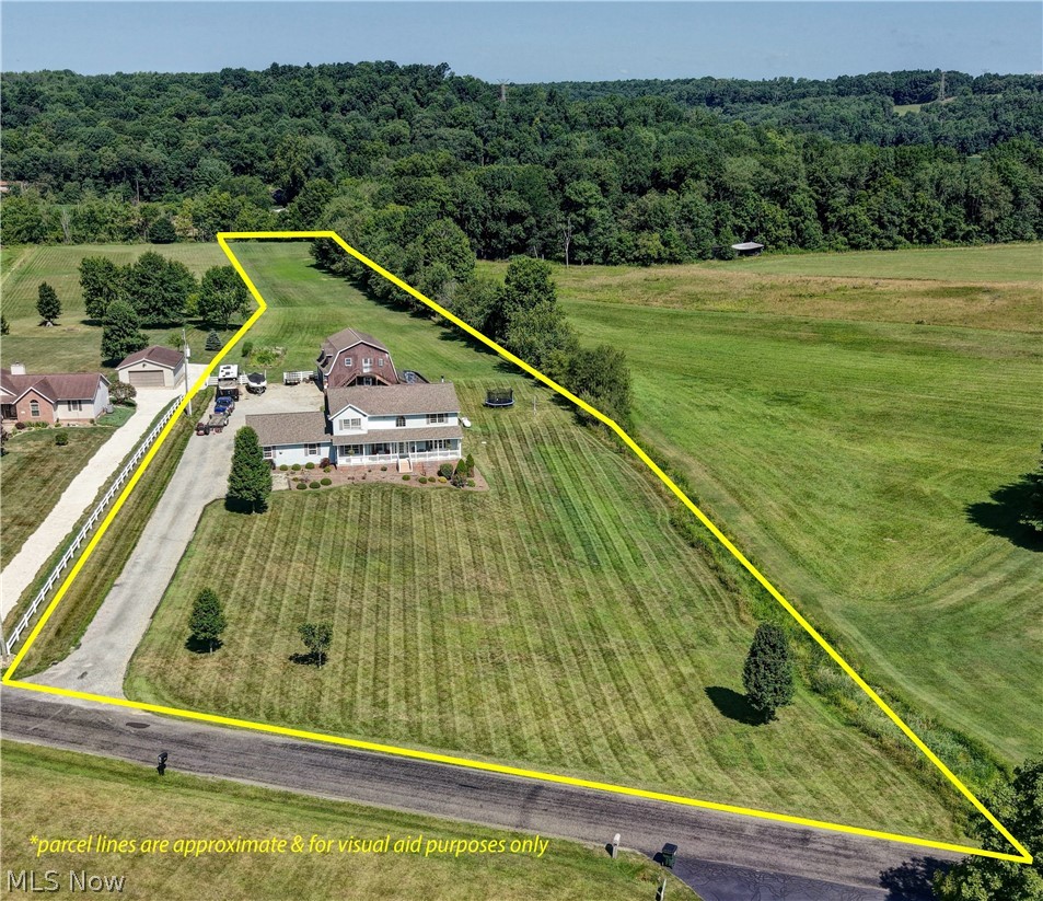 6018 Race Road NW Strasburg OH 44680