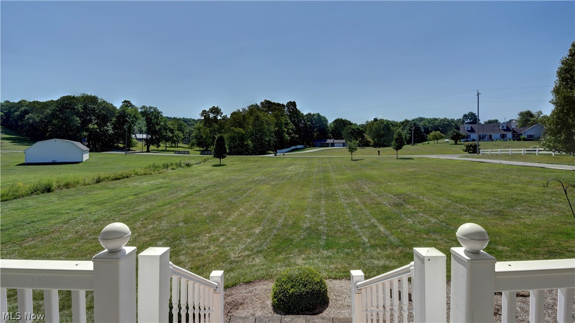 6018 Race Road NW Strasburg OH 44680