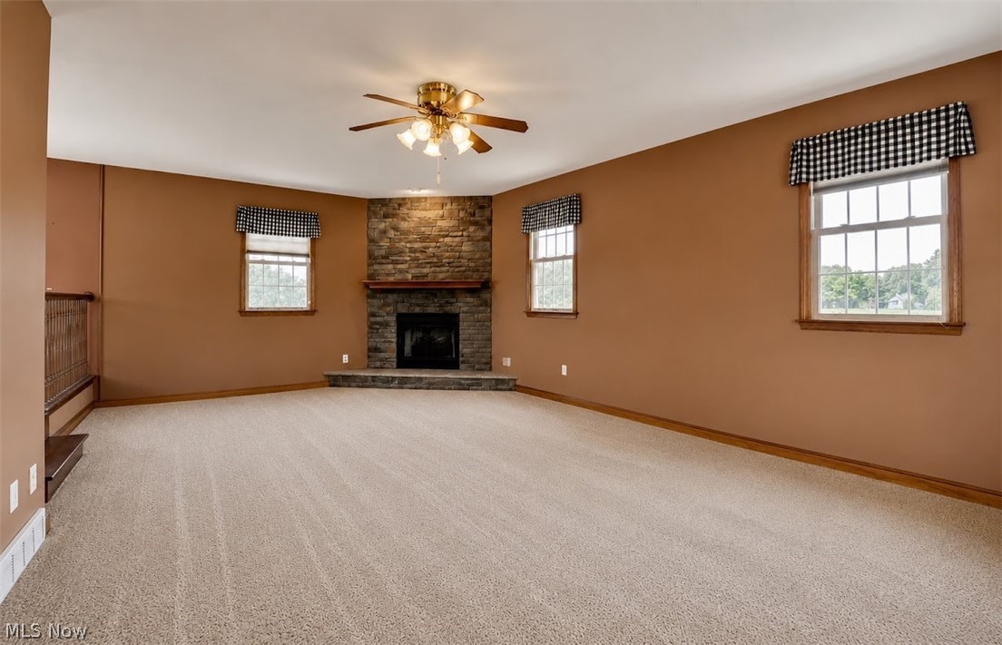 6018 Race Road NW Strasburg OH 44680