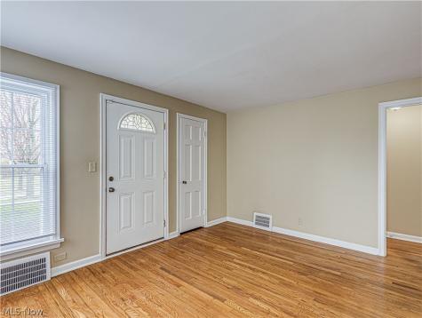 15606 Scottsdale Boulevard Shaker Heights OH 44120