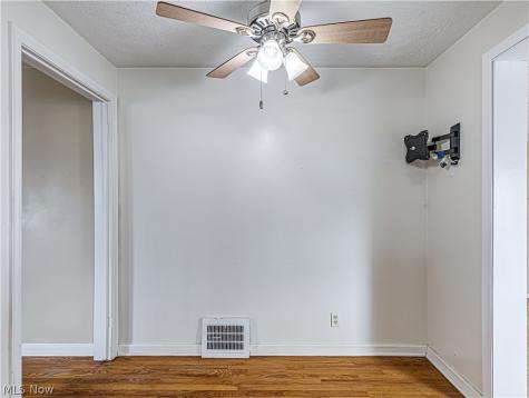 15606 Scottsdale Boulevard Shaker Heights OH 44120