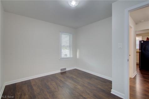 7612 Ira Avenue Brooklyn OH 44144
