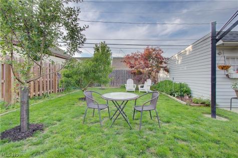7612 Ira Avenue Brooklyn OH 44144