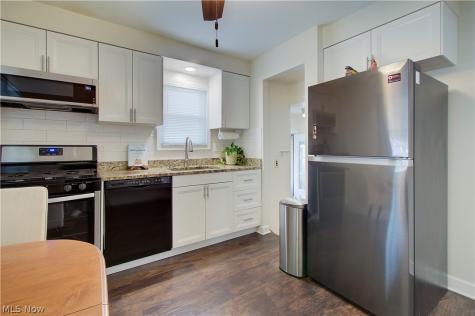 7612 Ira Avenue Brooklyn OH 44144