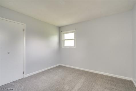 2415 Regentview Street NE Canton OH 44705