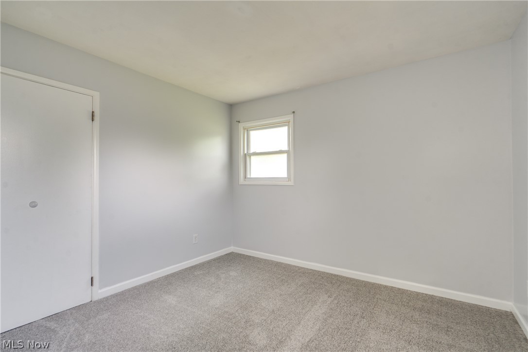 2415 Regentview Street NE Canton OH 44705