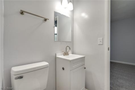 2415 Regentview Street NE Canton OH 44705