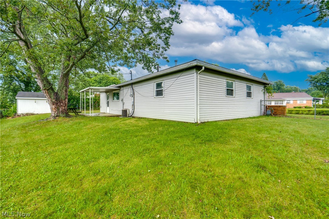 2415 Regentview Street NE Canton OH 44705