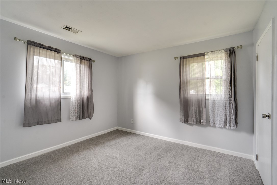 2415 Regentview Street NE Canton OH 44705