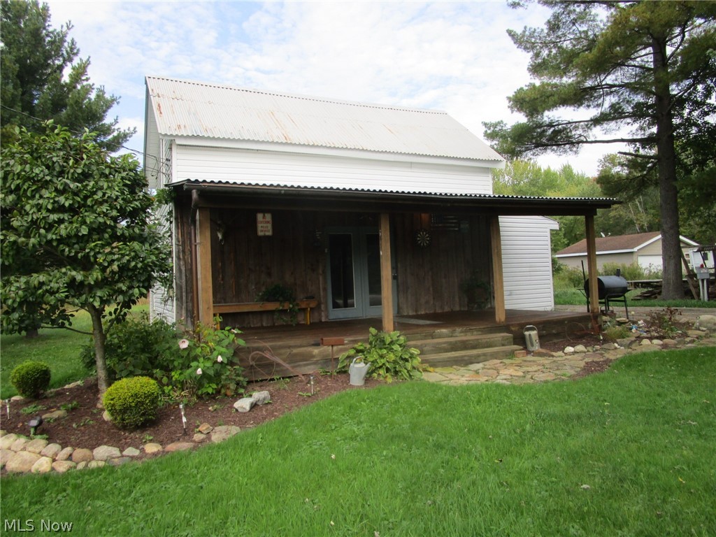 2605 E Water Street Rock Creek OH 44084