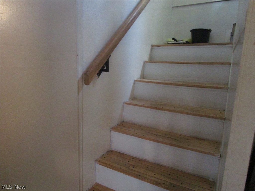2605 E Water Street Rock Creek OH 44084