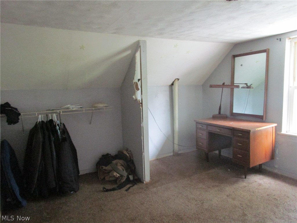 2605 E Water Street Rock Creek OH 44084