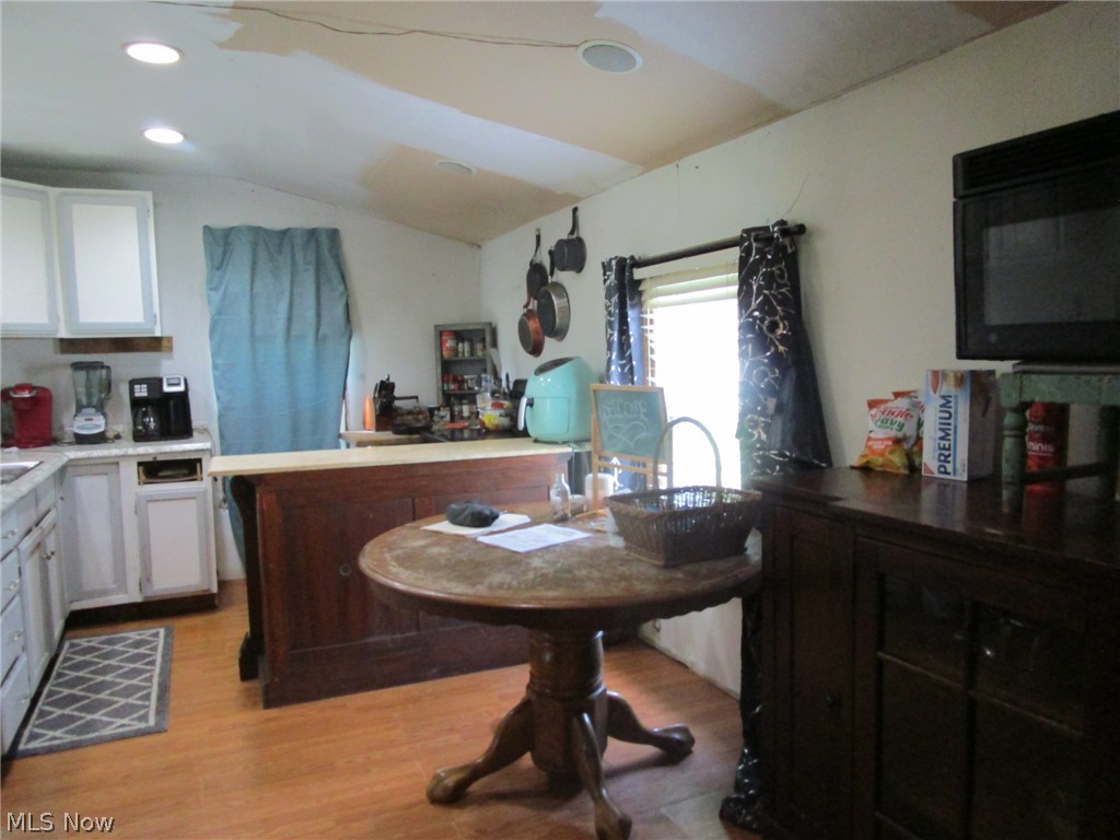 2605 E Water Street Rock Creek OH 44084