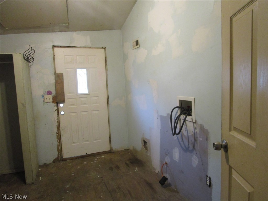 2605 E Water Street Rock Creek OH 44084