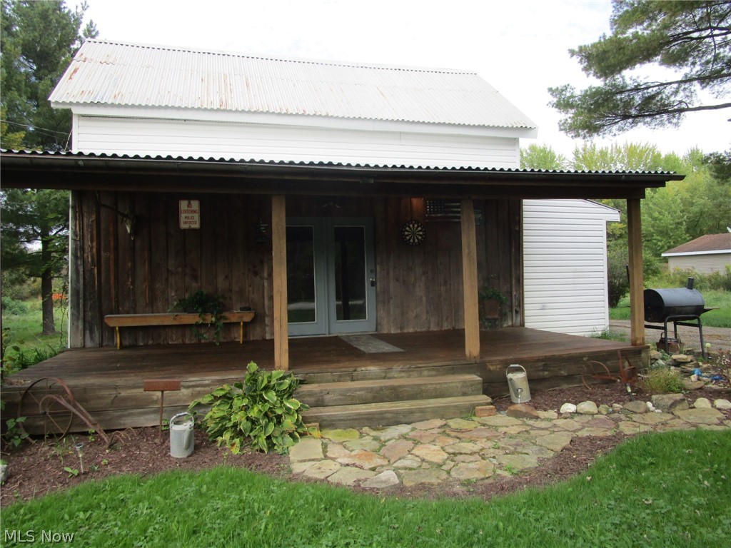 2605 E Water Street Rock Creek OH 44084