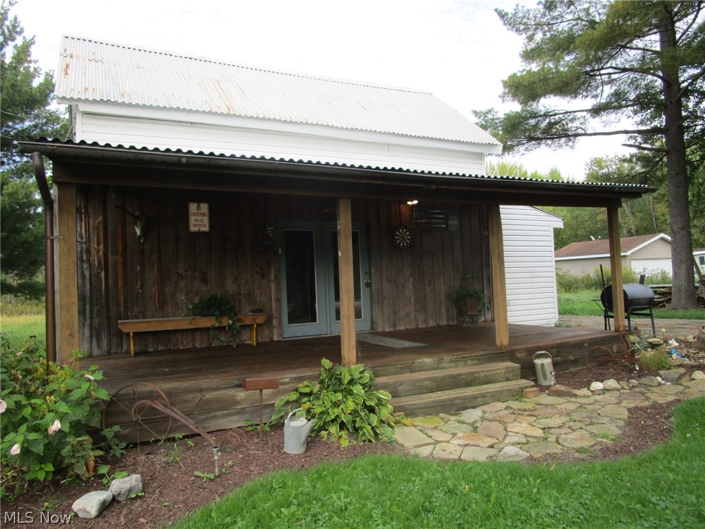 2605 E Water Street Rock Creek OH 44084