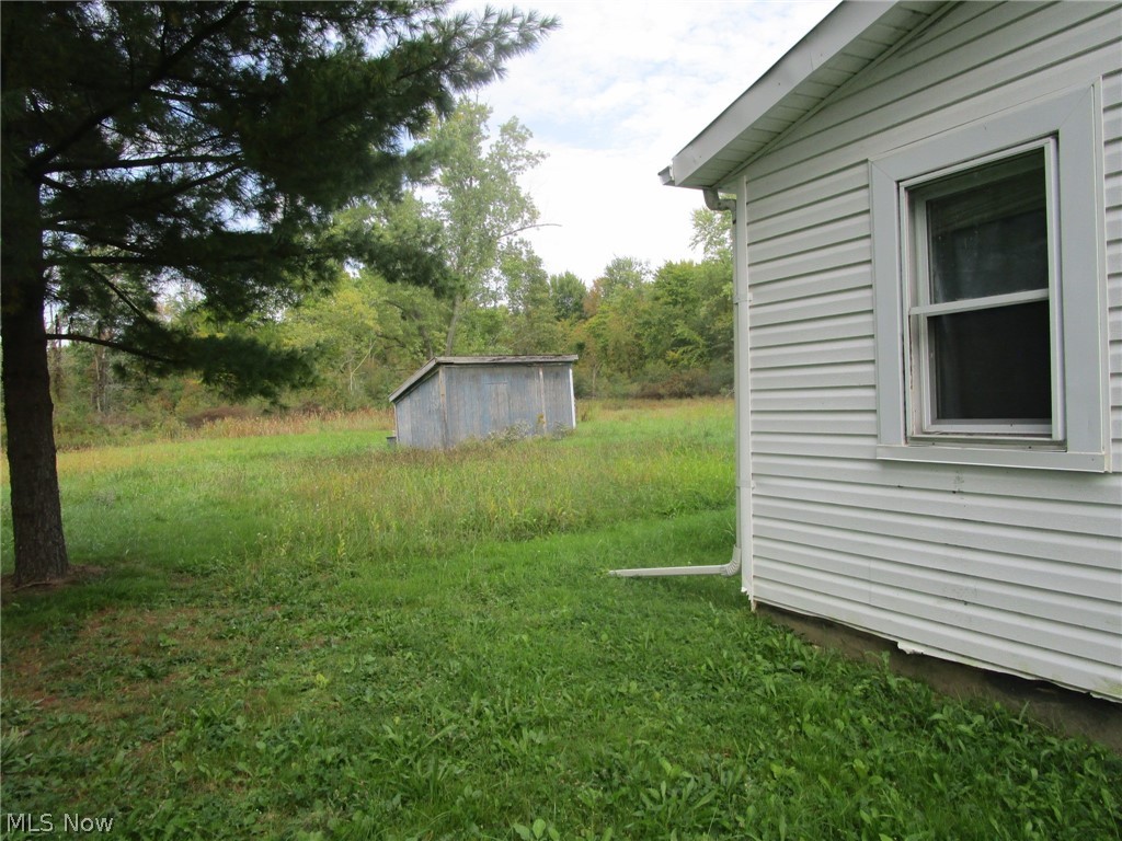 2605 E Water Street Rock Creek OH 44084