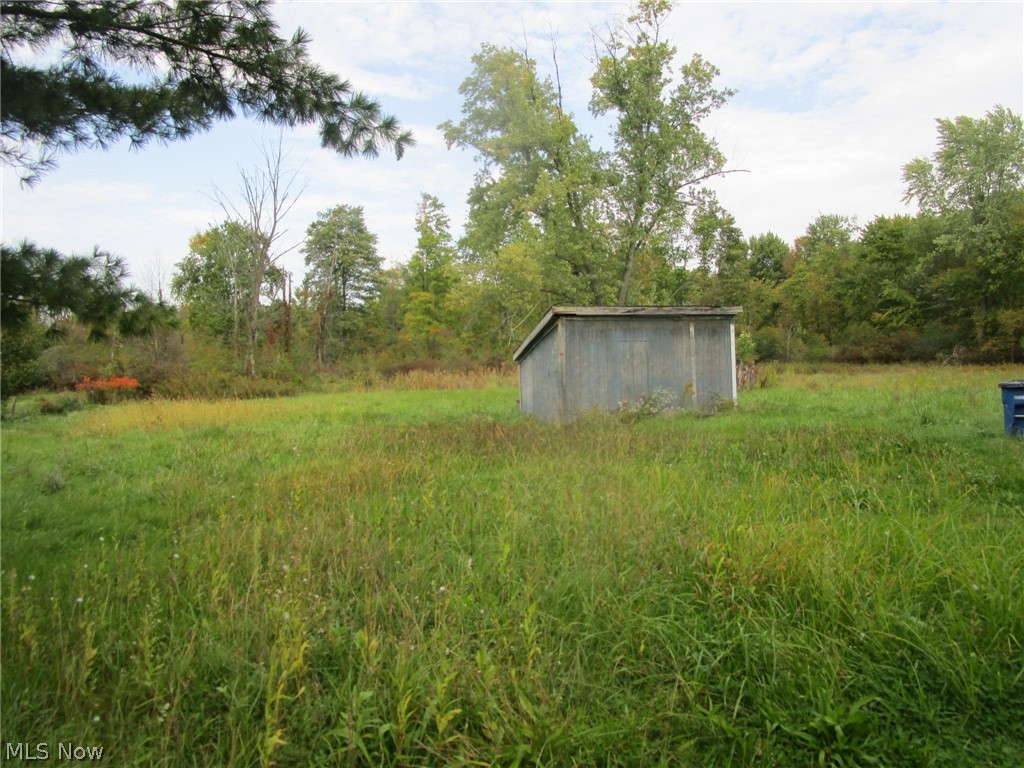 2605 E Water Street Rock Creek OH 44084